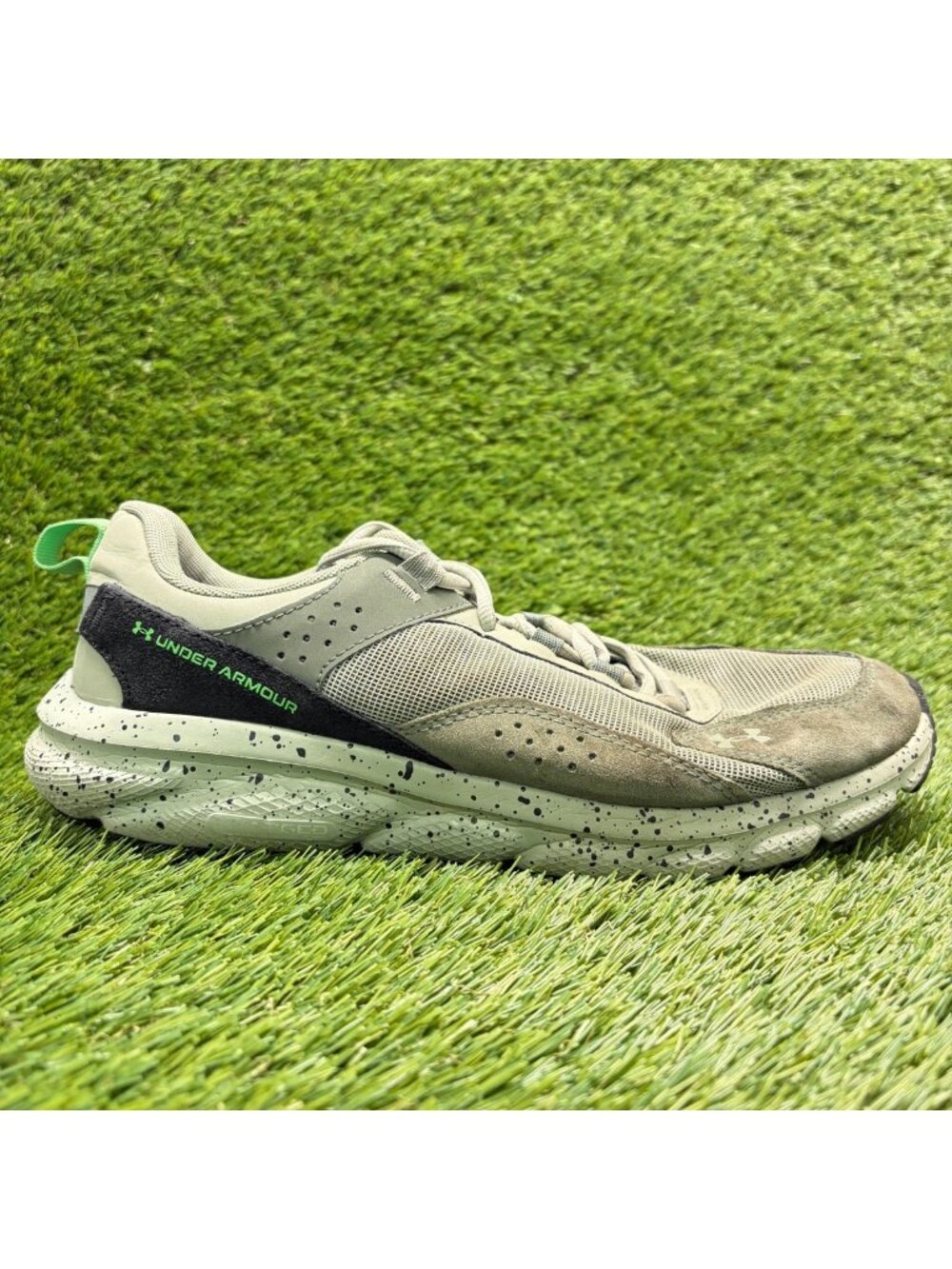 Under Armour Charged Verssert Speckle Mens Size 10 Olive Running Shoes Sneakers